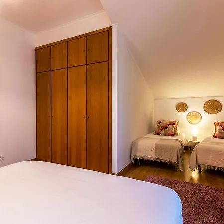 Localtraveling Chiado Trindade Daire