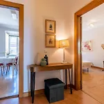 Localtraveling Chiado Trindade *