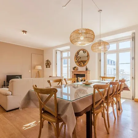 Localtraveling Chiado Trindade 아파트