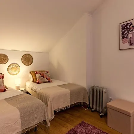 Localtraveling Chiado Trindade * 리스본