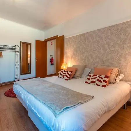 Localtraveling Chiado Trindade * 리스본