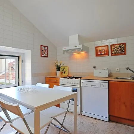 Apartment Localtraveling Chiado Trindade *