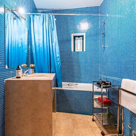 Localtraveling Chiado Trindade * 리스본