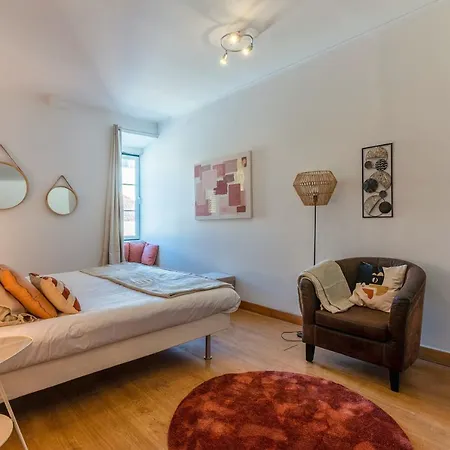 Localtraveling Chiado Trindade * 리스본